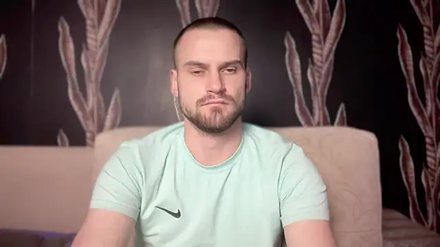 Snapshot of Iveraan chatting on 21, 10, 2025 Iveraan online show from 21, 10, 2025