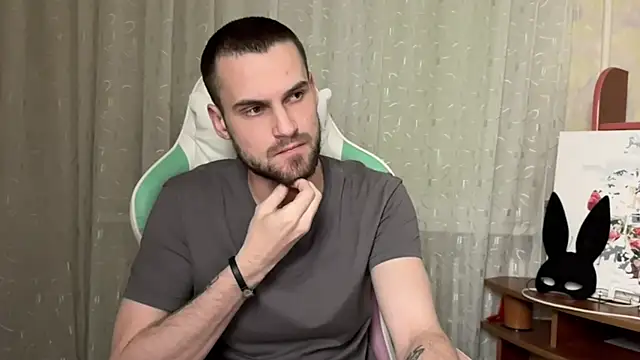 Snapshot of Iveraan chatting on 29, 10, 2025 Iveraan online show from 29, 10, 2025