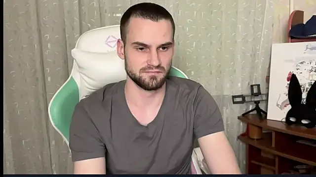 Snapshot of Iveraan chatting on 30, 10, 2025 Iveraan online show from 30, 10, 2025