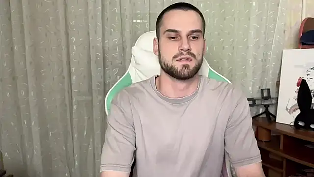 Snapshot of Iveraan chatting on 31, 10, 2025 Iveraan online show from 31, 10, 2025