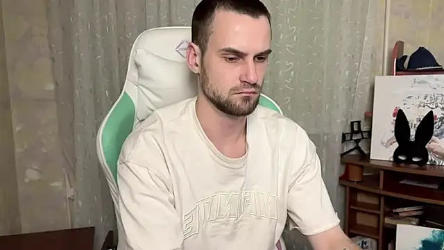 Snapshot of Iveraan chatting on 2, 11, 2025 Iveraan online show from 2, 11, 2025