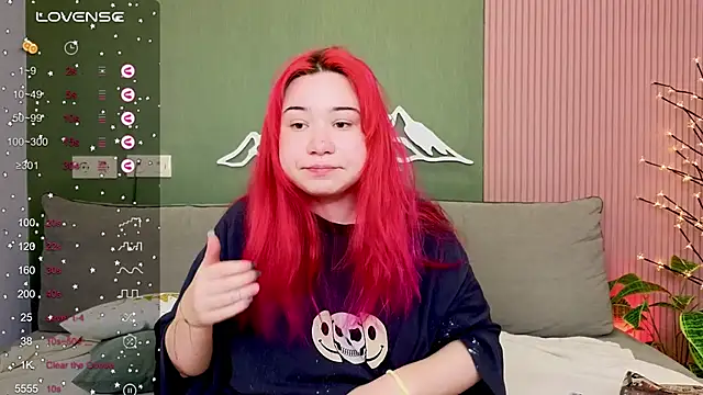 Klee Love online show from 18, 10, 2025