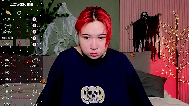 Klee Love online show from 21, 10, 2025