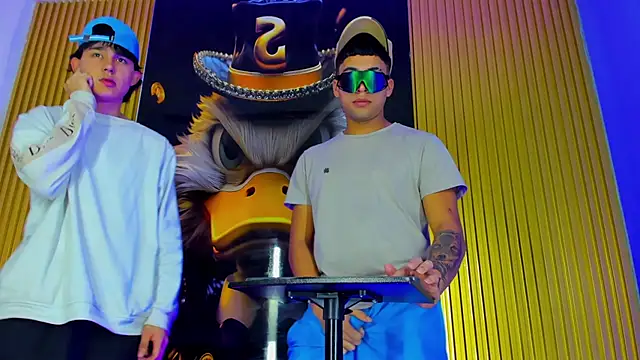 Play boys Hot2 online show from 13, 11, 2025