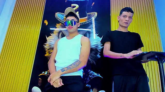 Play boys Hot2 online show from 17, 11, 2025