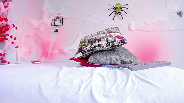 Snapshot of 2_fire chatting on 27, 10, 2025 2 fire online show from 27, 10, 2025