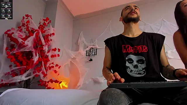 Snapshot of 2_fire chatting on 29, 10, 2025 2 fire online show from 29, 10, 2025