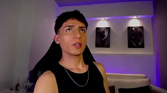 MateoMitchell online show from 2, 2, 2026