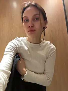 Snapshot of Marie_Brandy chatting on 9, 10, 2025 Marie Brandy online show from 9, 10, 2025