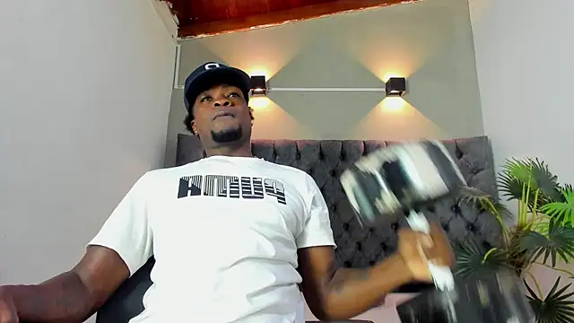 COMPTON 01 online show from 15, 11, 2025