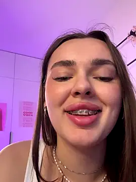 JenniferLouns online show from 22, 10, 2025