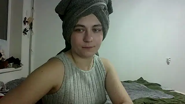 Twolatte1520 online show from 27, 2, 2026