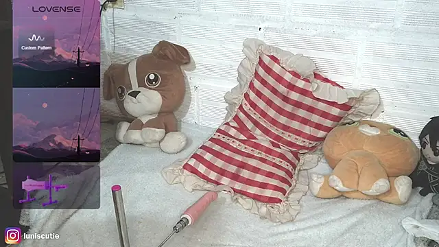 lunacutie online show from 21, 10, 2025