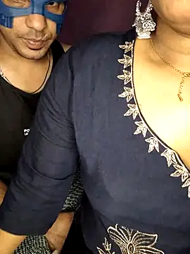 Snapshot of Dark_Chocoxxx chatting on 8, 11, 2025 Dark Chocoxxx online show from 8, 11, 2025