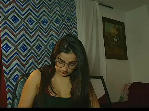 Snapshot of Charlotte_Richardson chatting on 4, 10, 2025 Charlotte Richardson online show from 4, 10, 2025