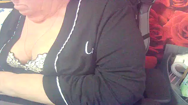 Snapshot of Playful_MILF_Demi chatting on 9, 3, 2026 Playful MILF Demi online show from 9, 3, 2026