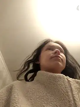 Snapshot of AlettaPaltrova chatting on 22, 10, 2025 AlettaPaltrova online show from 22, 10, 2025