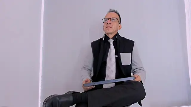  axelking  online show from 30, 10, 2025