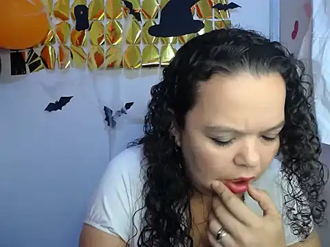cherry blond online show from 7, 10, 2025