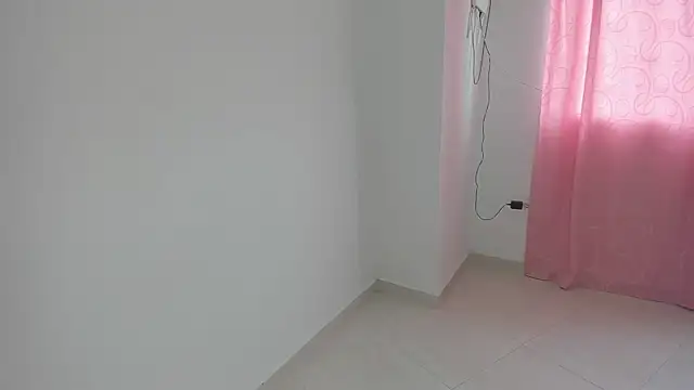 Snapshot of talianasweet03 chatting on 22, 10, 2025 talianasweet03 online show from 22, 10, 2025