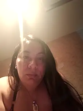 Hatria Nuu online show from 31, 10, 2025