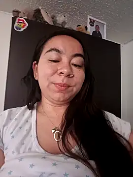 Hatria Nuu online show from 1, 11, 2025