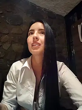 Snapshot of giapearl25 chatting on 15, 11, 2025 giapearl25 online show from 15, 11, 2025