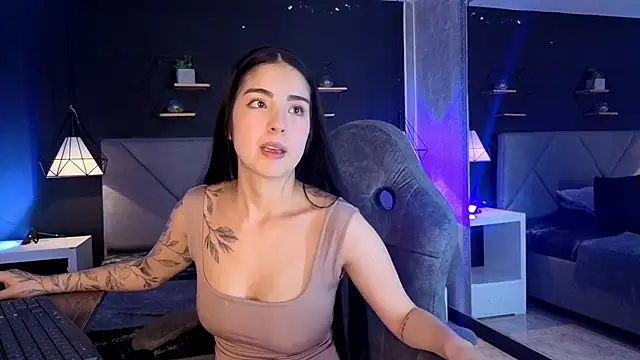 Snapshot of giapearl25 chatting on 20, 11, 2025 giapearl25 online show from 20, 11, 2025