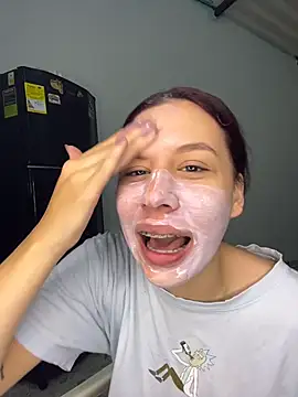 Snapshot of iisabella09 chatting on 13, 11, 2025 iisabella09 online show from 13, 11, 2025