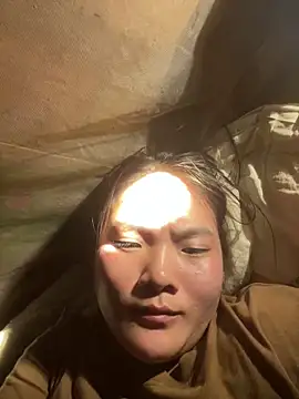 Snapshot of Beautiful-light22 chatting on 11, 10, 2025 Beautiful-light22 online show from 11, 10, 2025