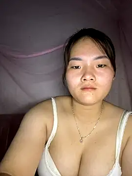 Snapshot of Beautiful-light22 chatting on 17, 11, 2025 Beautiful-light22 online show from 17, 11, 2025