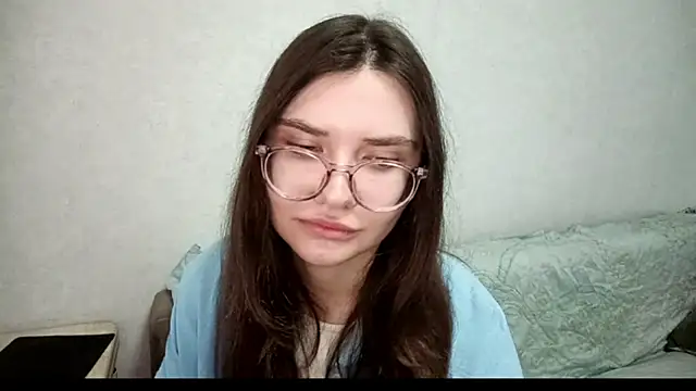 StacyMillerBom online show from 5, 10, 2025