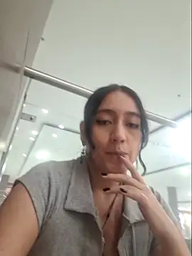 Lunaa Crow online show from 8, 10, 2025