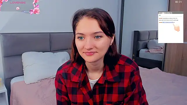 LorrieDegonia online show from 9, 10, 2025