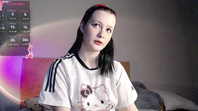 Snapshot of katlynaccerman chatting on 5, 11, 2025 katlynaccerman online show from 5, 11, 2025