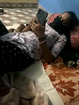 Snapshot of Indianhotgirl9 chatting on 9, 10, 2025 Indianhotgirl9 online show from 9, 10, 2025