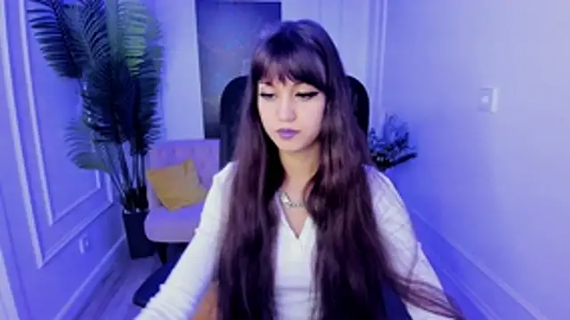 Snapshot of TiffanyYounge chatting on 6, 11, 2025 TiffanyYounge online show from 6, 11, 2025