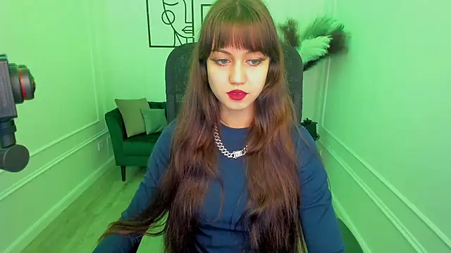 Snapshot of TiffanyYounge chatting on 7, 11, 2025 TiffanyYounge online show from 7, 11, 2025