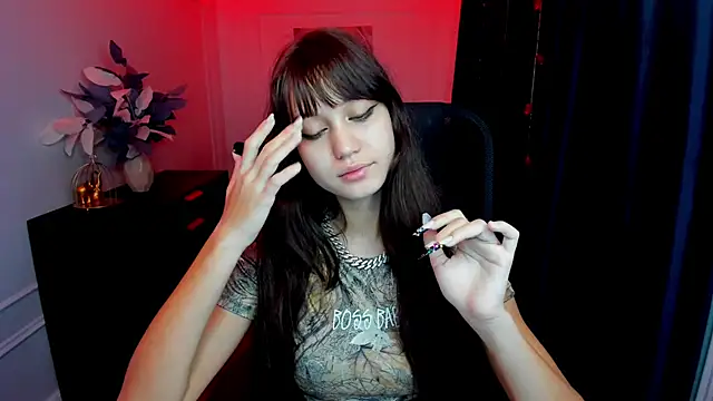 Snapshot of TiffanyYounge chatting on 15, 11, 2025 TiffanyYounge online show from 15, 11, 2025