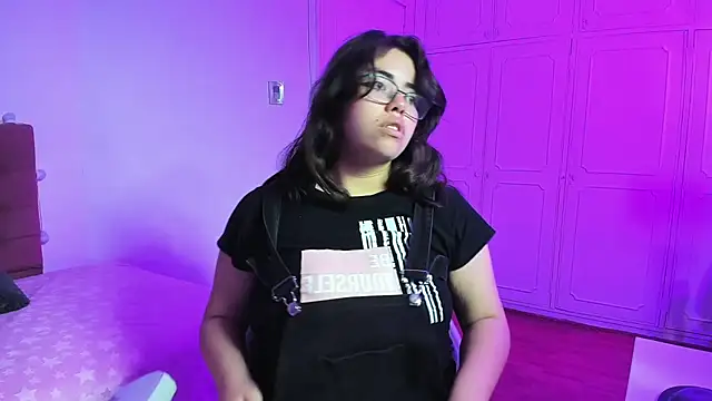 Snapshot of annie_rose11 chatting on 18, 10, 2025 annie rose11 online show from 18, 10, 2025