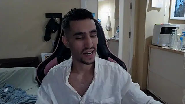 Snapshot of junokun22 chatting on 11, 10, 2025 junokun22 online show from 11, 10, 2025