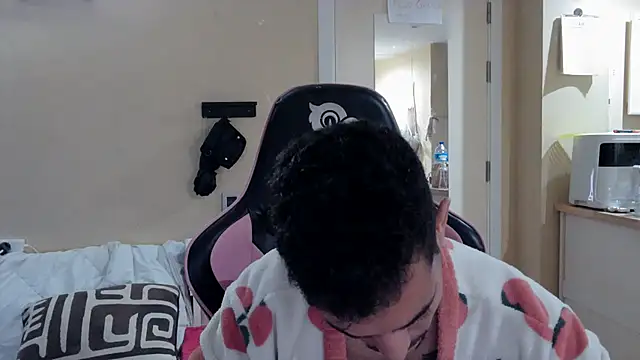 Snapshot of junokun22 chatting on 24, 10, 2025 junokun22 online show from 24, 10, 2025