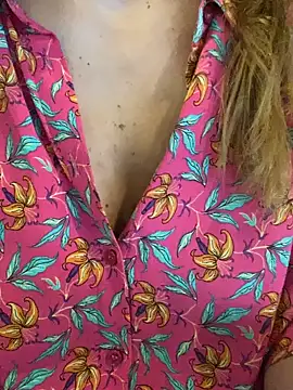 Snapshot of melisss2 chatting on 22, 11, 2025 melisss2 online show from 22, 11, 2025