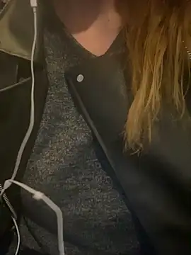 Snapshot of melisss2 chatting on 27, 11, 2025 melisss2 online show from 27, 11, 2025