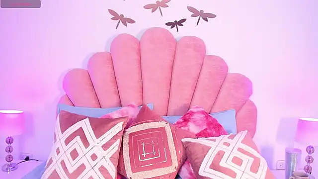 Snapshot of Daddysgirl_18 chatting on 7, 11, 2025 Daddysgirl 18 online show from 7, 11, 2025