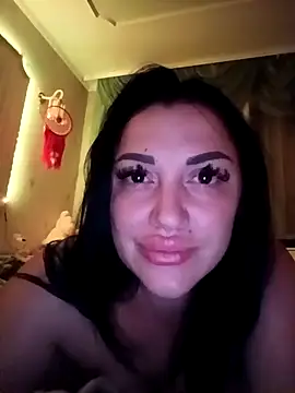 Snapshot of LuceSkys chatting on 4, 10, 2025 LuceSkys online show from 4, 10, 2025