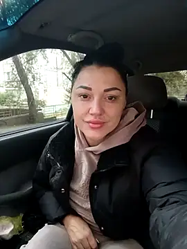 Snapshot of LuceSkys chatting on 17, 10, 2025 LuceSkys online show from 17, 10, 2025