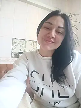 Snapshot of LuceSkys chatting on 1, 11, 2025 LuceSkys online show from 1, 11, 2025