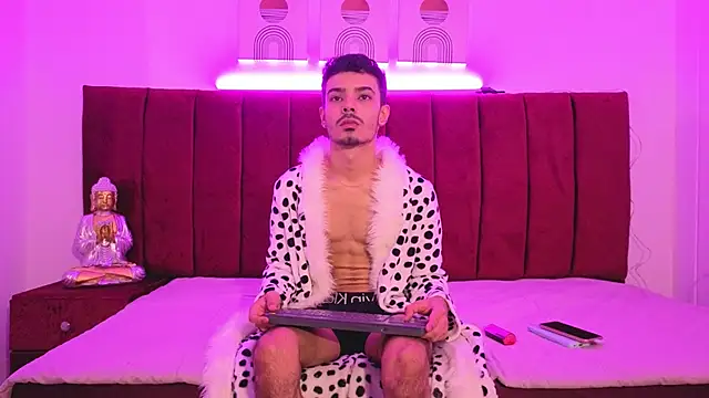 Snapshot of Timothe_Evans chatting on 18, 10, 2025 Timothe Evans online show from 18, 10, 2025