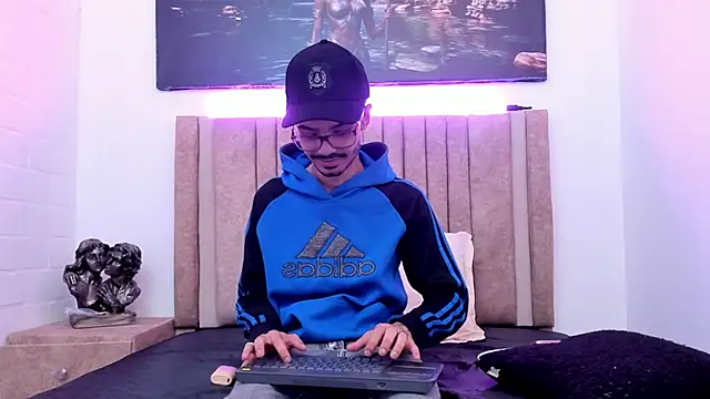 Timothe Evans online show from 7, 1, 2026